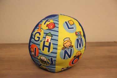 Melissa & Doug Learning Ball ABC and Numbers! Great Teaching Aid.
