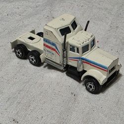 Yat Ming Kenworth Semi Truck #1668 White Diecast Toy