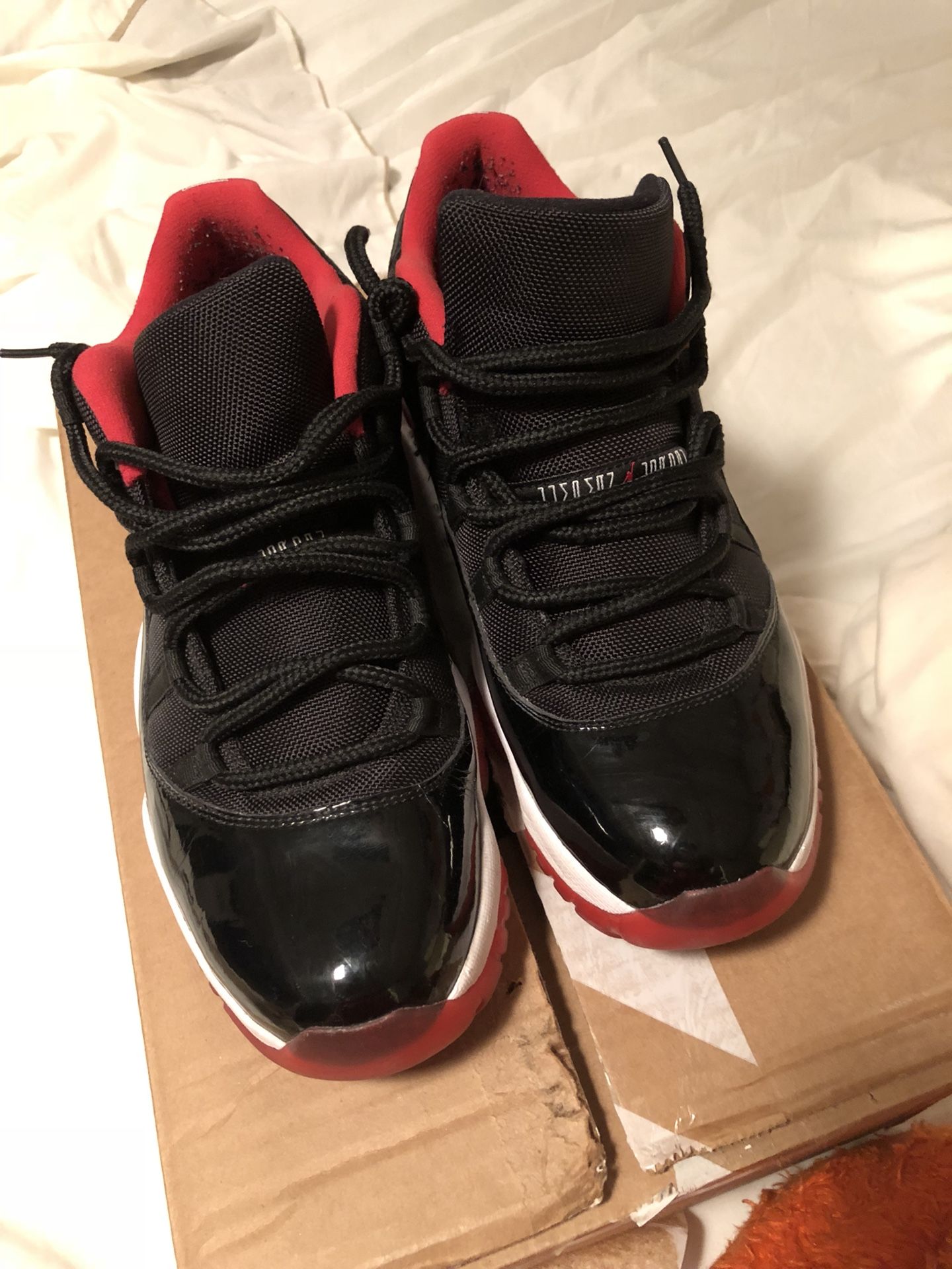 Air Jordan 11 bred lows size 13