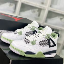 Jordan 4 Seafoam 2