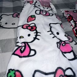 Hello Kitty Plush Blanket & Hello Kitty Beach Towel Set