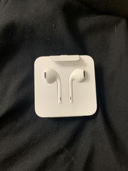 Apple ear buds