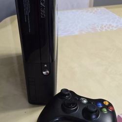 Xbox 360 E Bundle 