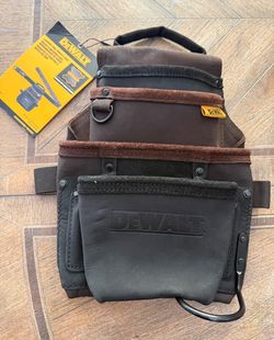 DEWALT Leather Tool Pouch with Belt