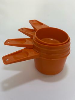 VTG Tupperware Measuring Cups 5 piece Set 1/4 1/3 2/3 3/4 cups Harvest Orange