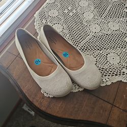 Women's Flats - Dearform Size 10