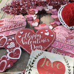BEAUTIFUL!! VALENTINE’S DECORATION (Read Description)