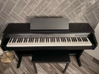 Electric Piano - hardly used Celviano