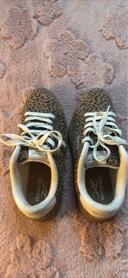 Size 7 leopard Reebok sneakers