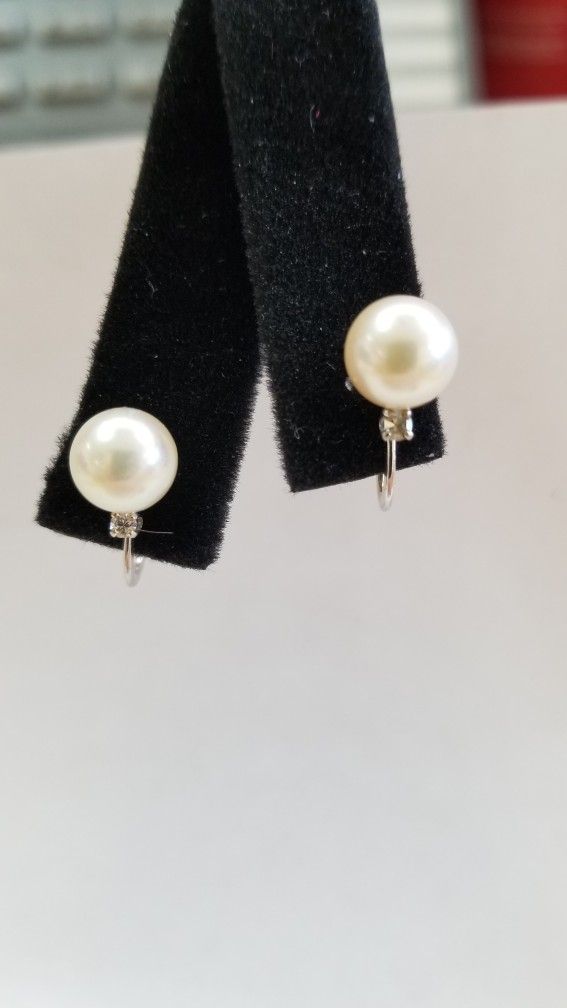 Pearl And Diamond Earrings 
