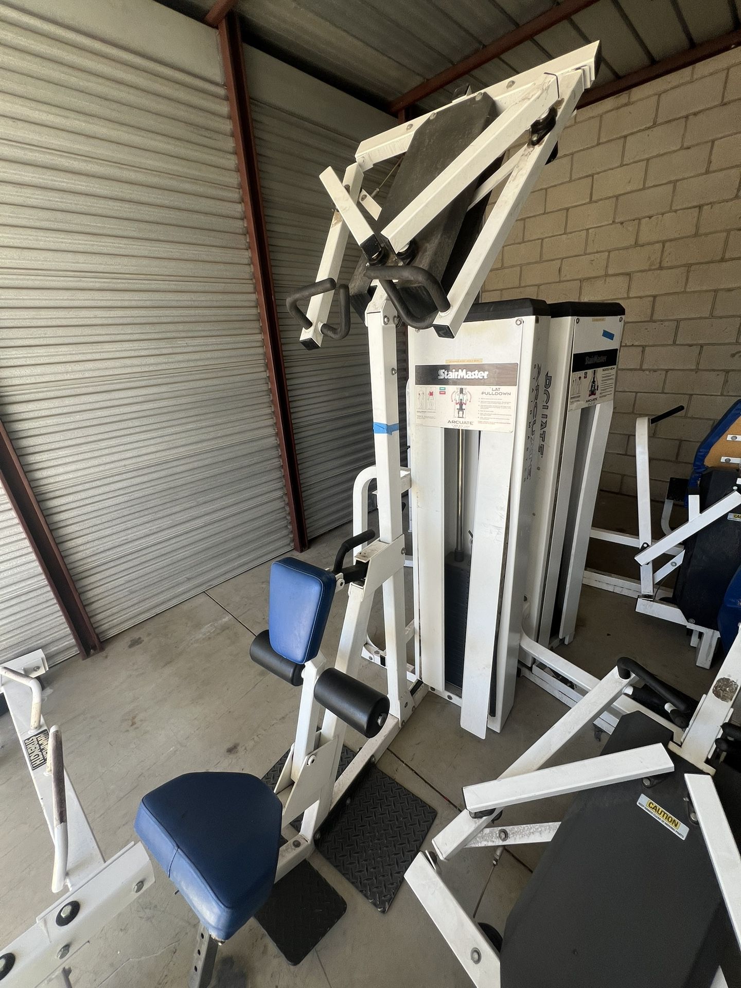 Lat Pulldown Stairmaster Arcuate Gym Machine 