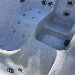 3 Person hot Tub 