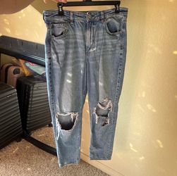Size 12 American Eagle Light Wash Distressed Ripped Knee Jeans