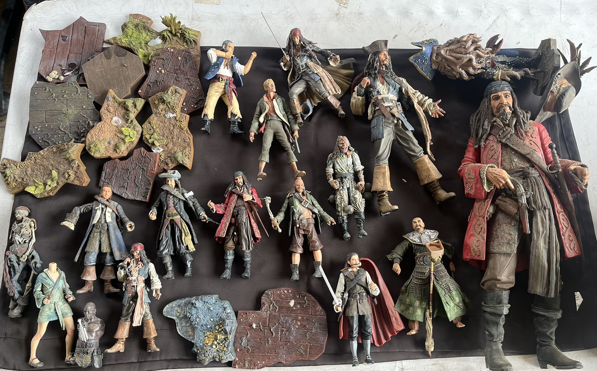 Action Figures - Pirates Of A Caribbean