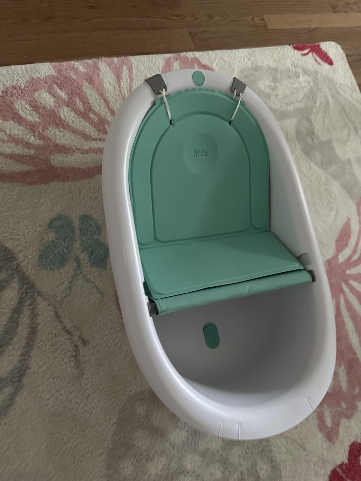 Frida Bathtub. Grow With Me