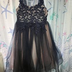 Size 4/5 Kids Dress