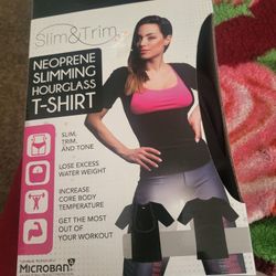 Slim And Trim Hour Glass Tshirt Size LG $5