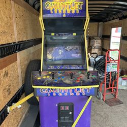 Atari Gauntlet Legends Arcade Cabinet