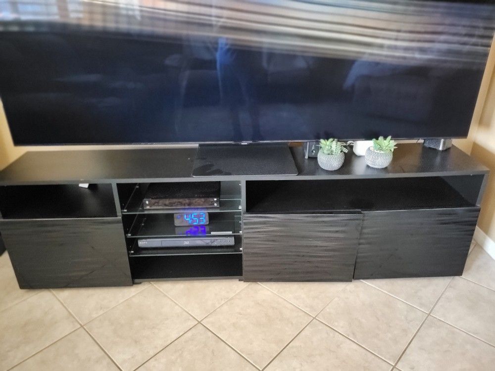 Tv Enetertainment Center With LED Lights