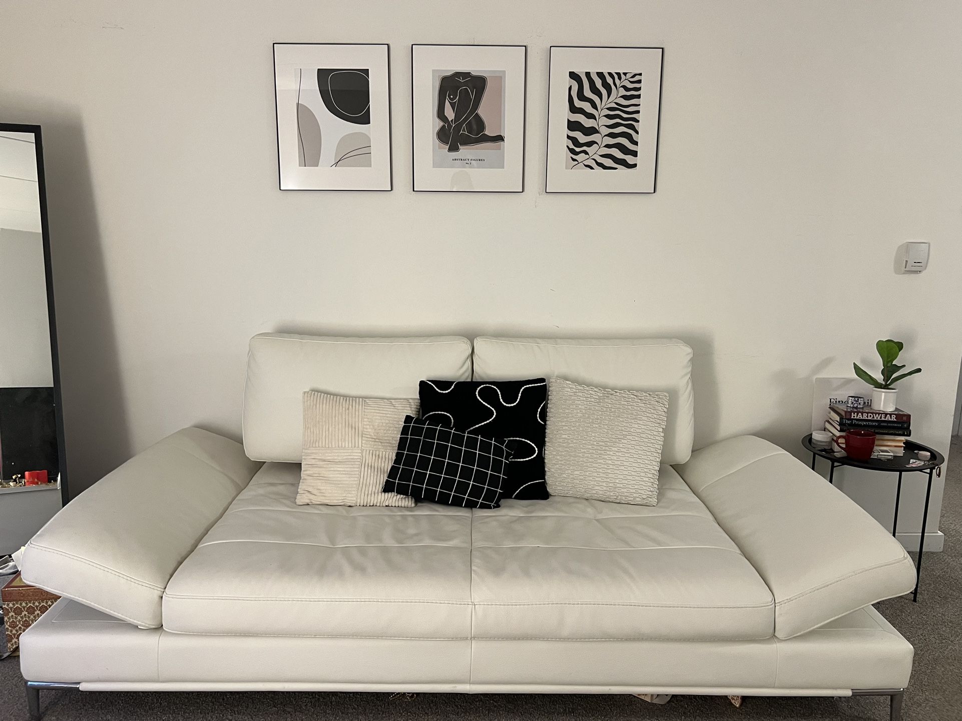 Modani Sullivan White Leather Sofa
