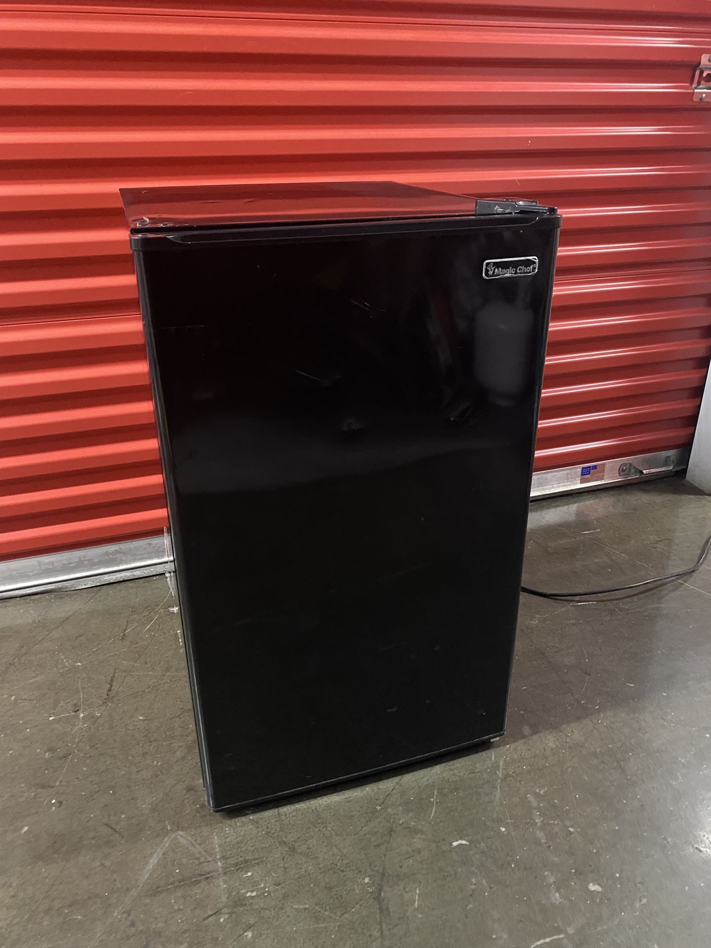 Magic Chef Mini Fridge 