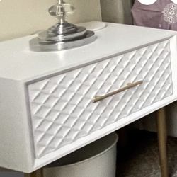 White Contemporary Modern Nightstand With Drawer 