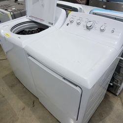 GE.  4.2 cu. ft. White Top Load Washer with Agitator and Dryer  Electric