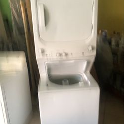 L. A. V. A. D. O. R. A.  Y Secadora 