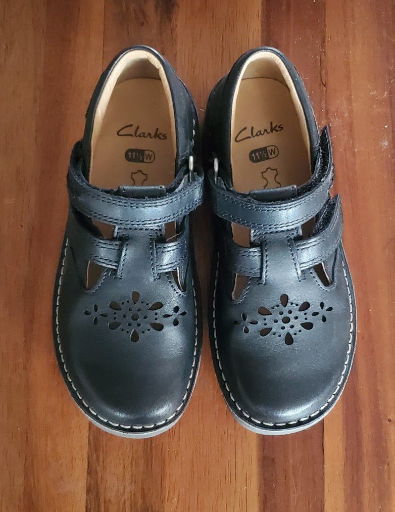 Indirekte bar Eastern New Girls CLARK Toddler Shoes. MARY JANE VELCRO, Leather 11.5 W for Sale in  Lakewood, CA - OfferUp