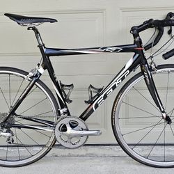 56 cm Full Carbon Felt F4 Road bike
