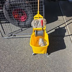 Mop Bucket With Mop And Extra Mophead 