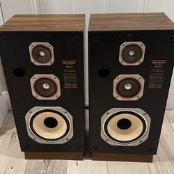 Pair of WORKING vintage Fisher DS-811 speakers