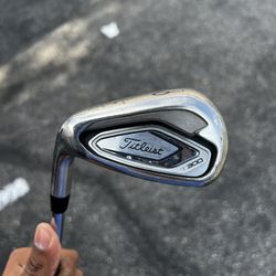 Titlest T300 - 9 Iron (Left Handed)
