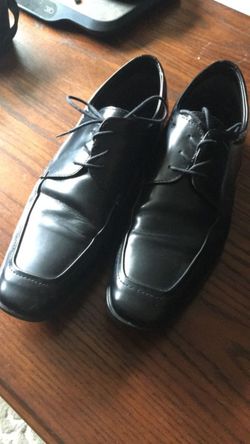 Aldo black dress shoes (9.5)