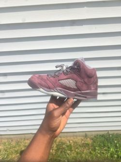 Jordan 5 Retro Burgundy