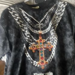 Graphic tee