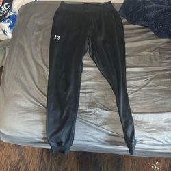 Medium Under Armor Sweats