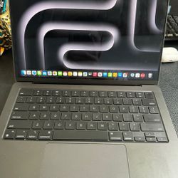 MacBook Pro M3 2023