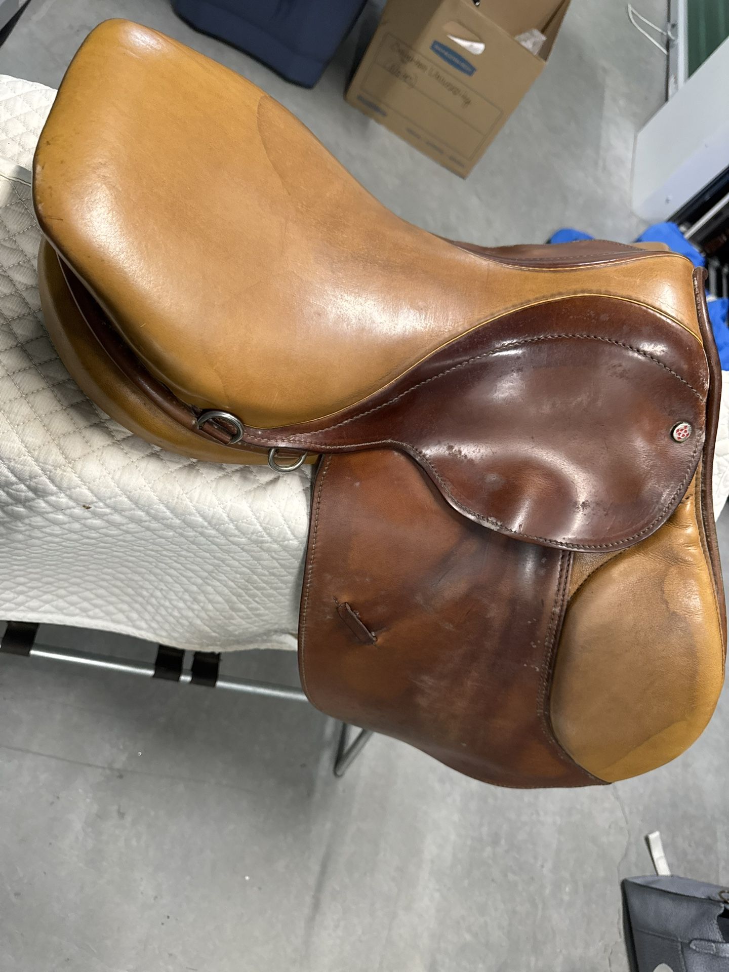 Hunter Saddle