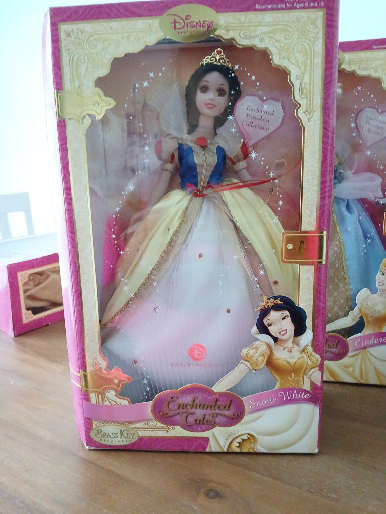 Porcelain Snow White Doll
