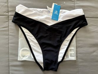 NEW WOMEN'S BIKINI BOTTOMS, SIZE MEDIUM 