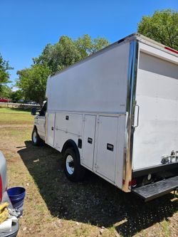 2011 Ford E-350