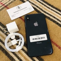 Factory unlocked iPhone x 64 gb, excellent conditions store warranty 