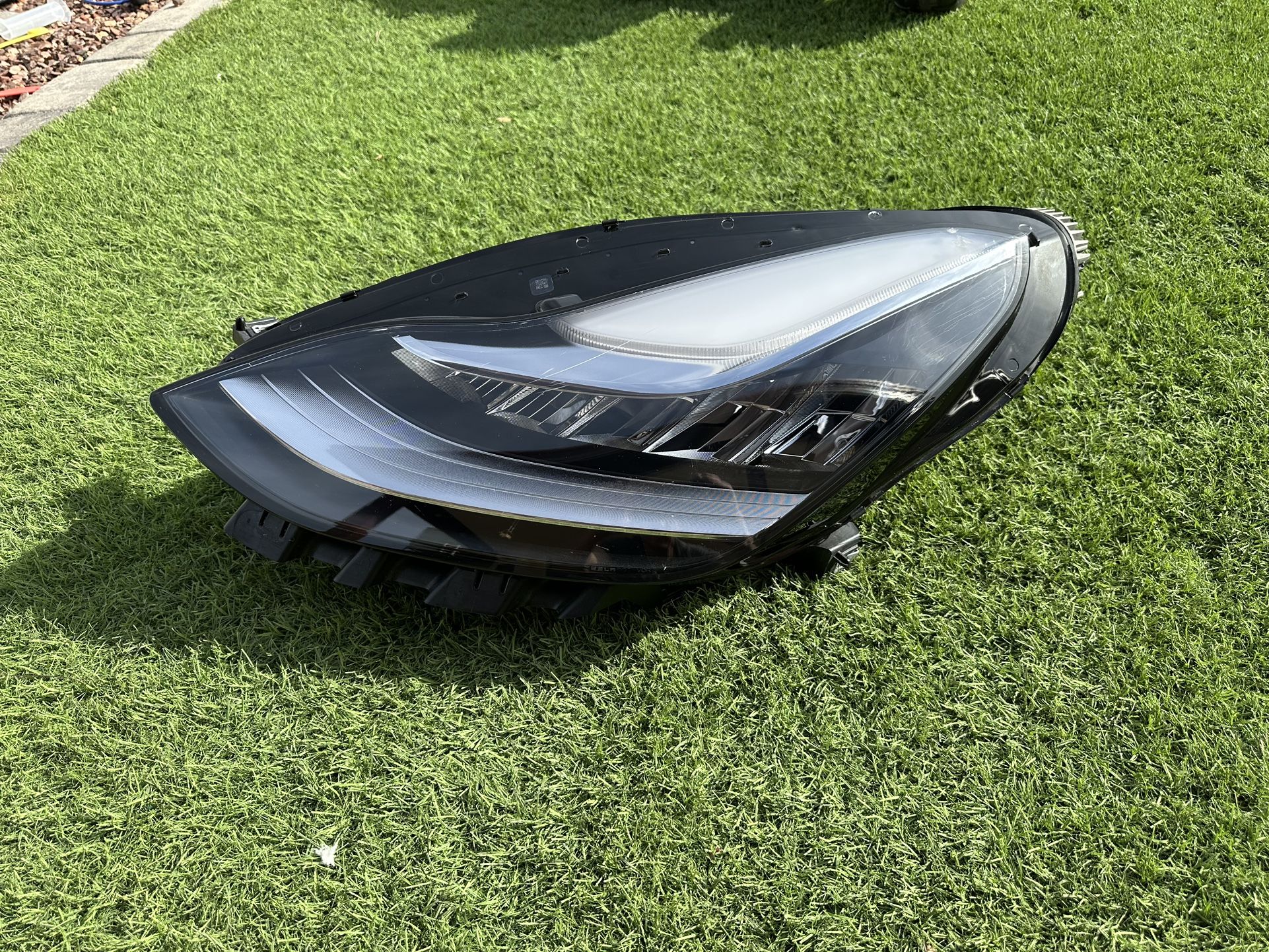 Tesla Model 3 Y Headlight 2017-2021, Tesla Model3 Y Headlamp, OEM Original Part, driver side, Tesla Model Y Headlight, original OEM