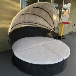 Outdoor Wicker Patio Daybed Lounger w/ Canopy – Large Patio Lounge Bed