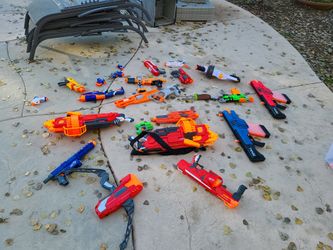 NERF GUNS