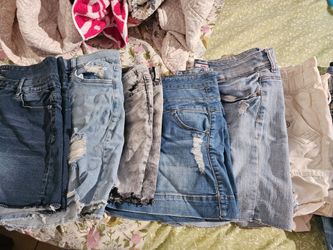 Shorts 6 pairs for ,10$