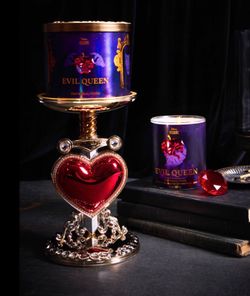 Beautiful Limited Edition!©️Disney Villains BATH & BODY WORKS🗡🪞♥️👑EVIL QUEEN pierced heart pedestal 👑♥️🪞🗡3-wick Candle Pedastal