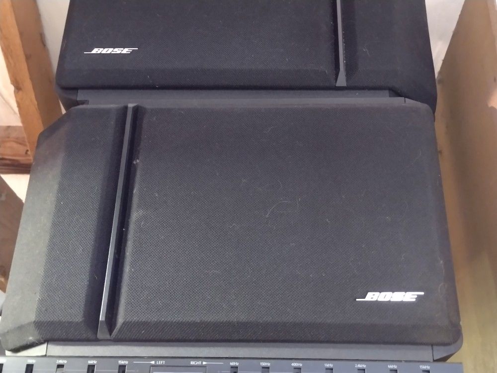 Pair Of Bose 201 Speakers