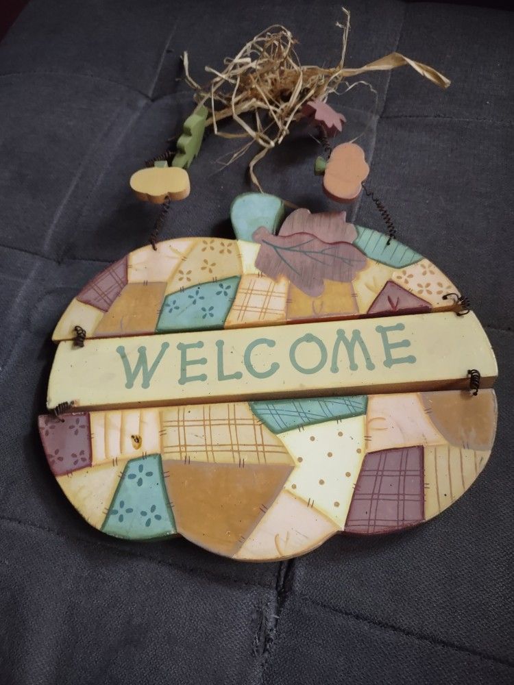 Fall/Halloween Decor..$4 Firm